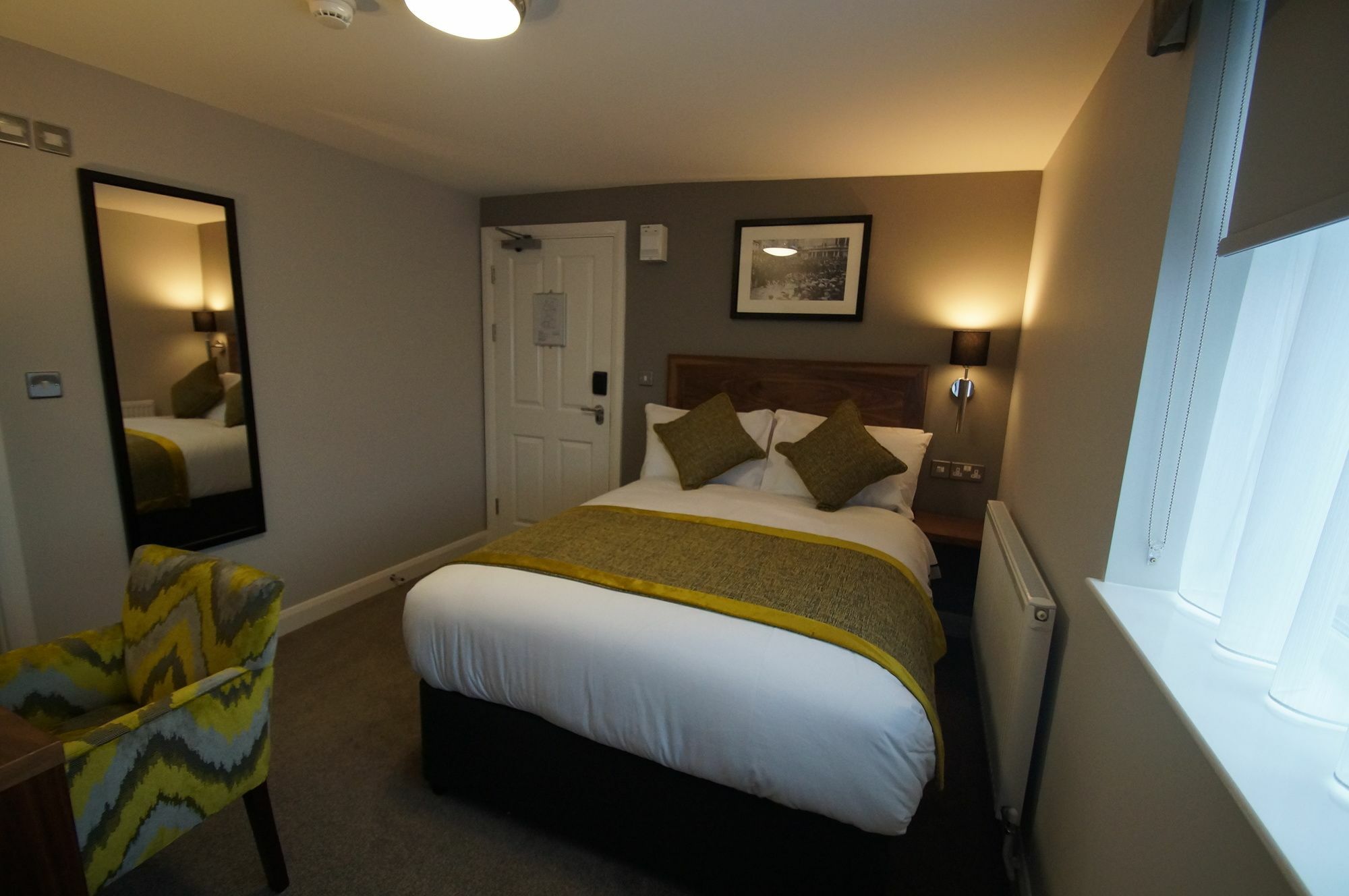 New Park Hotel 카마던 외부 사진
