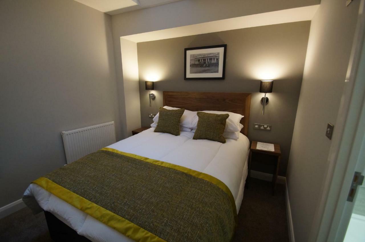 New Park Hotel 카마던 외부 사진