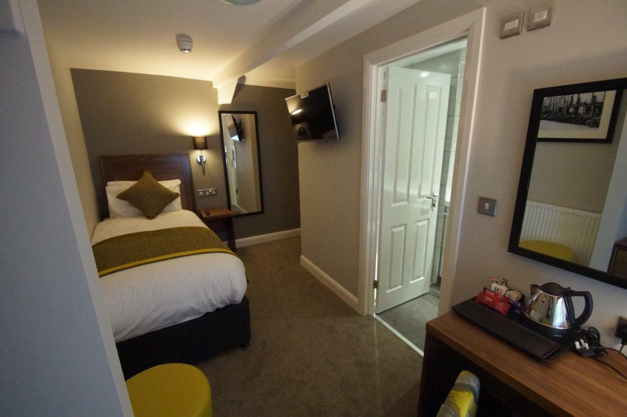 New Park Hotel 카마던 외부 사진