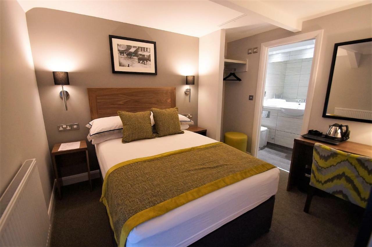 New Park Hotel 카마던 외부 사진