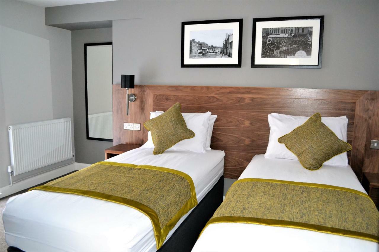 New Park Hotel 카마던 외부 사진